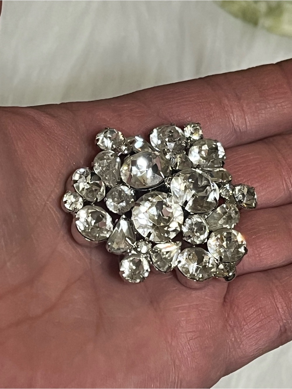 Weiss Rhinestone Brooch - Picture 7 of 9